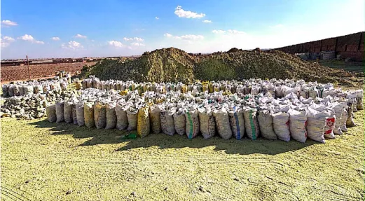 ضبط مصنع غير مرخص لإنتاج الأسمدة الزراعية المغشوشة بالجيزة