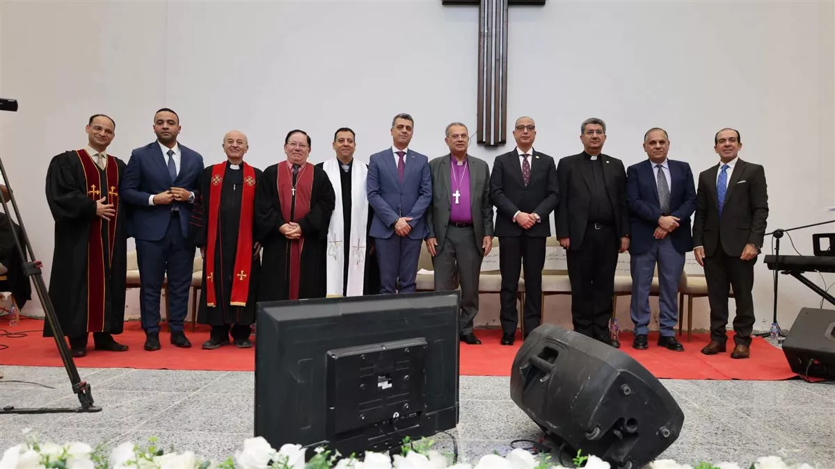 محافظ الجيزة يشهد افتتاح الكنيسة الإنجيلية المشيخية بالشيخ زايد (صور)