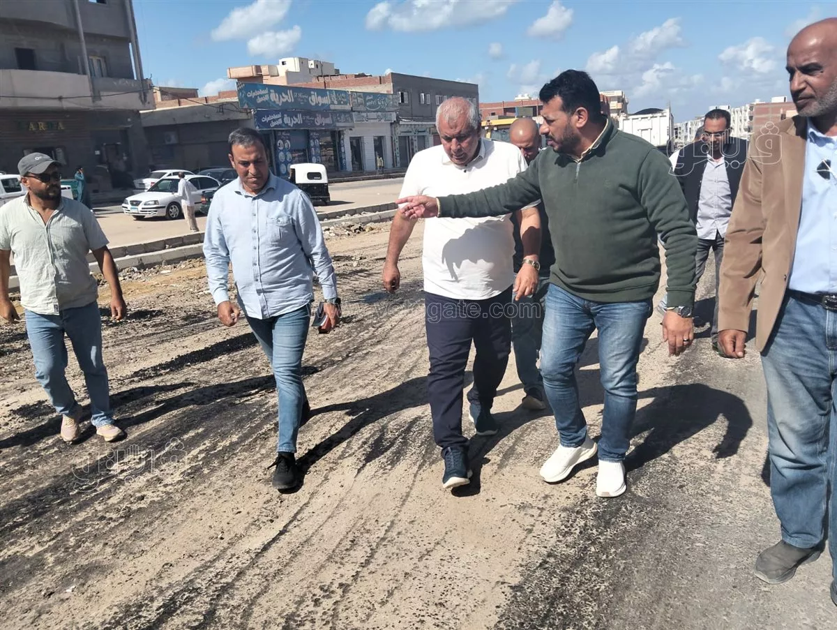 محافظ مطروح يتفقد مشروعات تطوير مدينة الحمام لتحسين الصحة والبنية التحتية