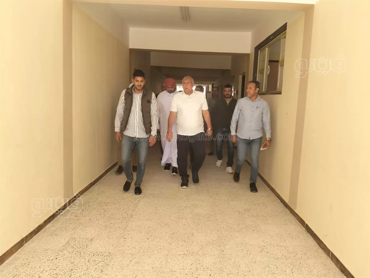 محافظ مطروح يتفقد مشروعات تطوير مدينة الحمام لتحسين الصحة والبنية التحتية