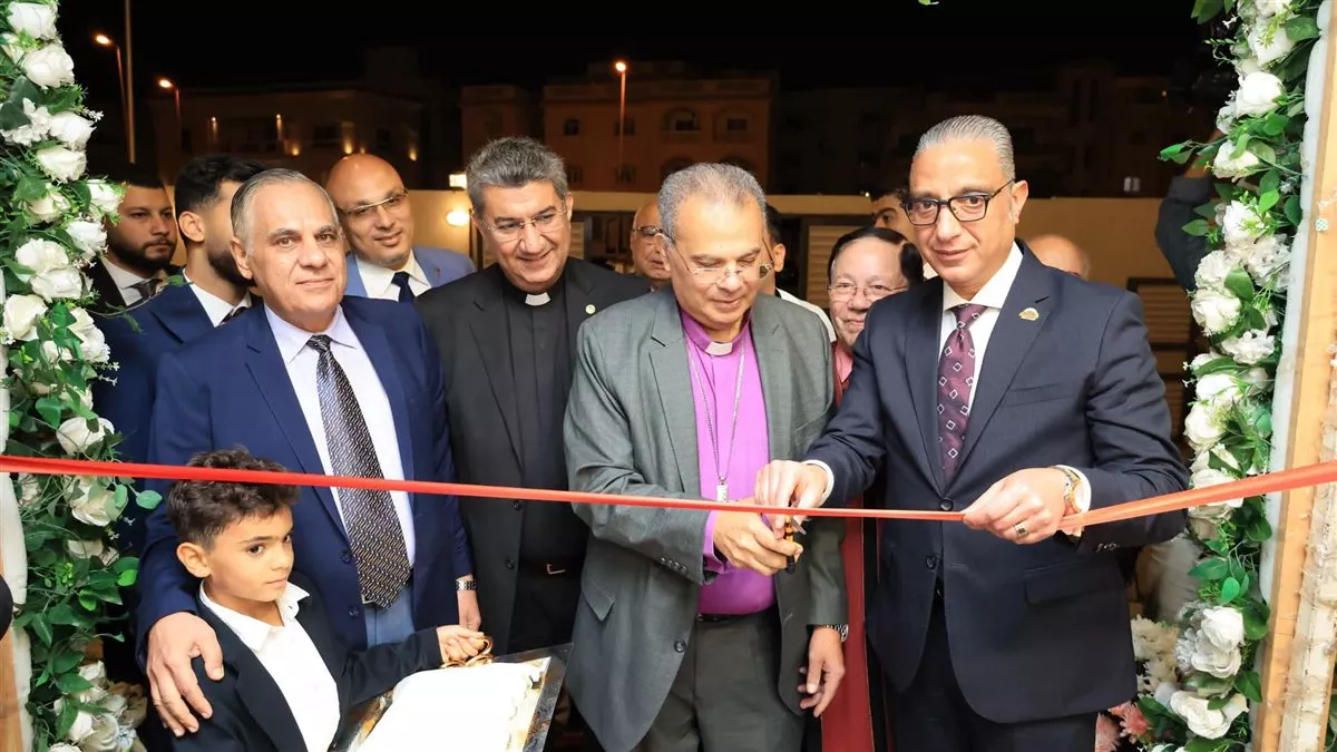 محافظ الجيزة يشهد افتتاح الكنيسة الإنجيلية المشيخية بالشيخ زايد (صور)