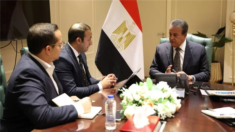 وزير الصحة يبحث توطين صناعة أجهزة السونار وفتح أسواق تصديرية بأفريقيا والعالم العربي  