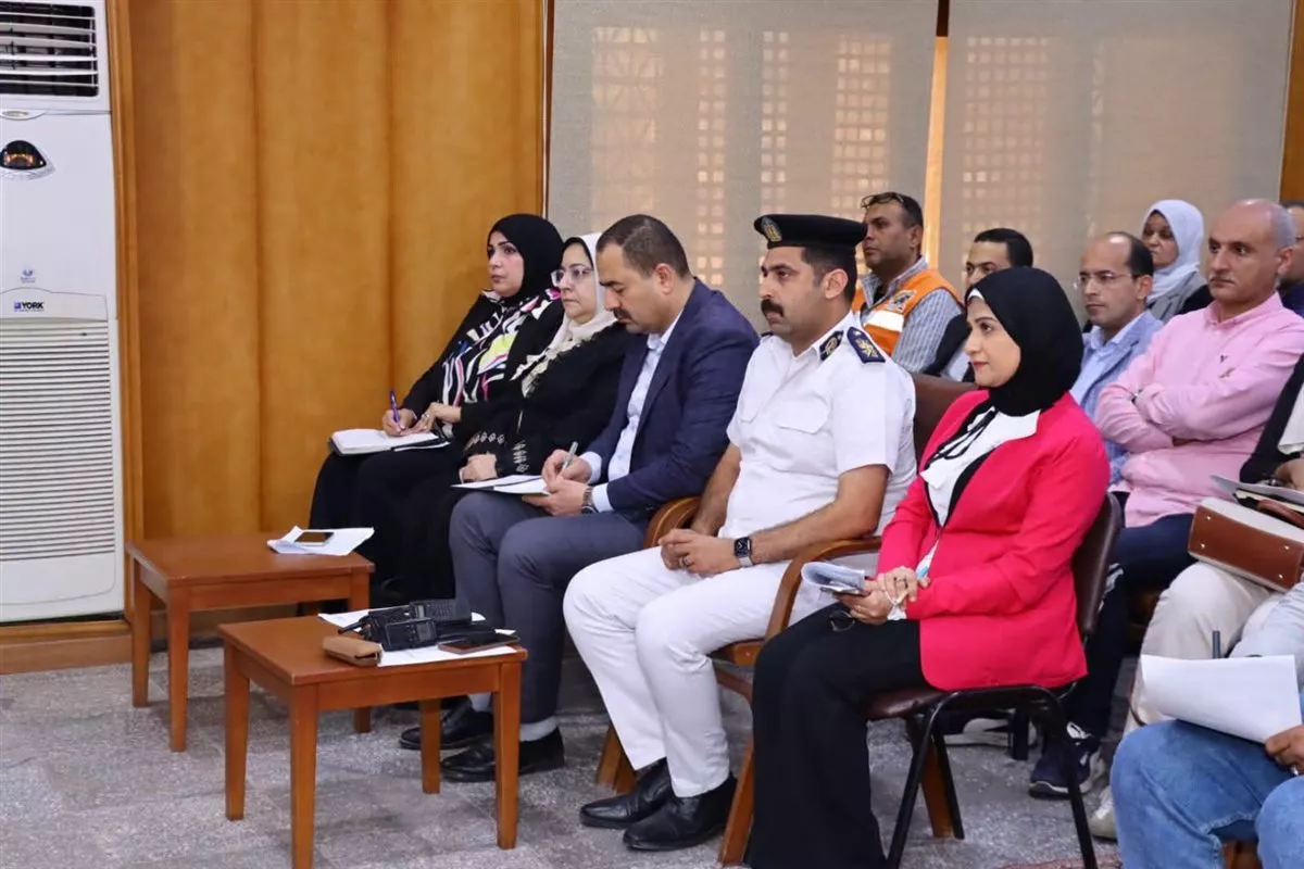 المجلس التنفيذي يناقش تطوير منطقة الشعراء ولوحة كهرباء رأس البر بدمياط