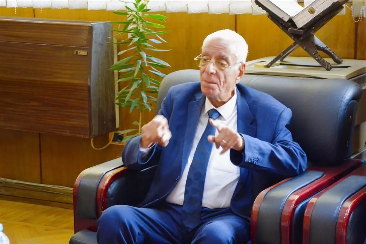 حسام موافي في ندوة حول الأبعاد الإنسانية والدينية للرعاية البيطرية والرفق بالحيوان بجامعة القاهرة