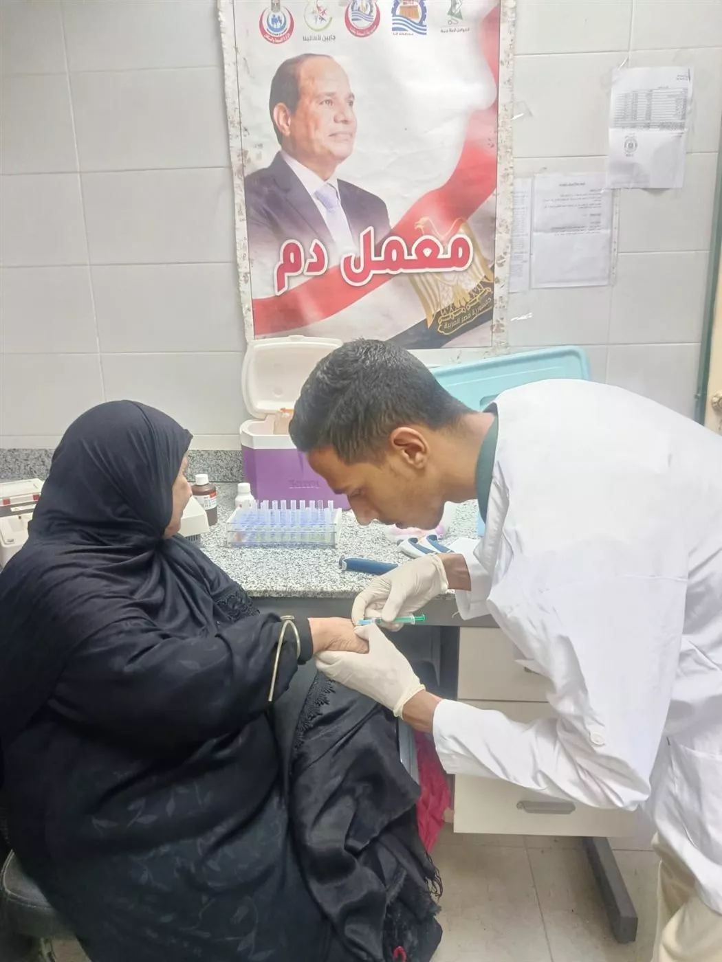 صحة قنا: قافلة طبية مجانية تنجح في تقديم خدماتها لـ732 مواطنا بقرية كرم عمران بمركز قنا