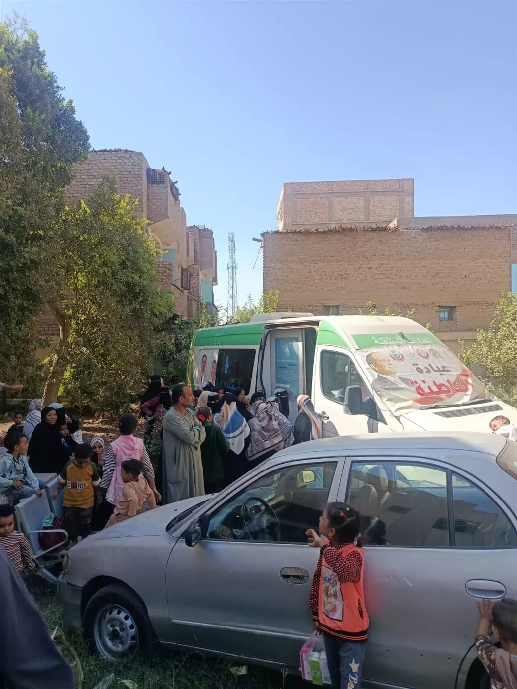صحة قنا: قافلة طبية مجانية تنجح في تقديم خدماتها لـ732 مواطنا بقرية كرم عمران بمركز قنا