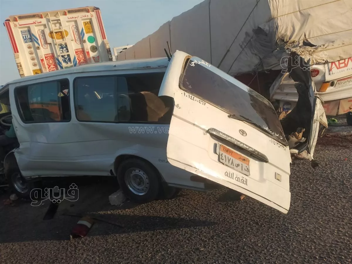 5 صور صادمة ترصد ضحايا حادث الطريق الأوسطي