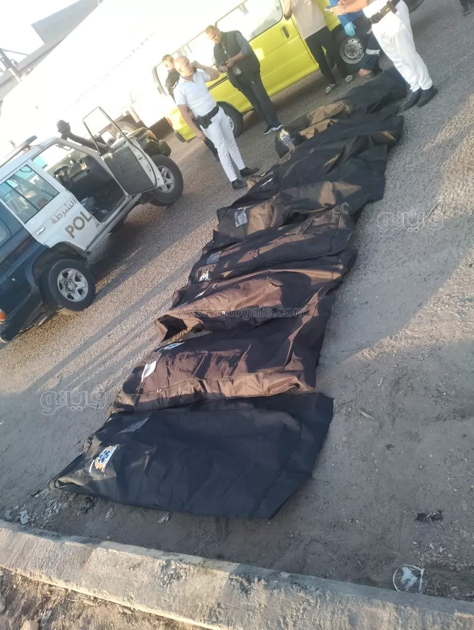 5 صور صادمة ترصد ضحايا حادث الطريق الأوسطي
