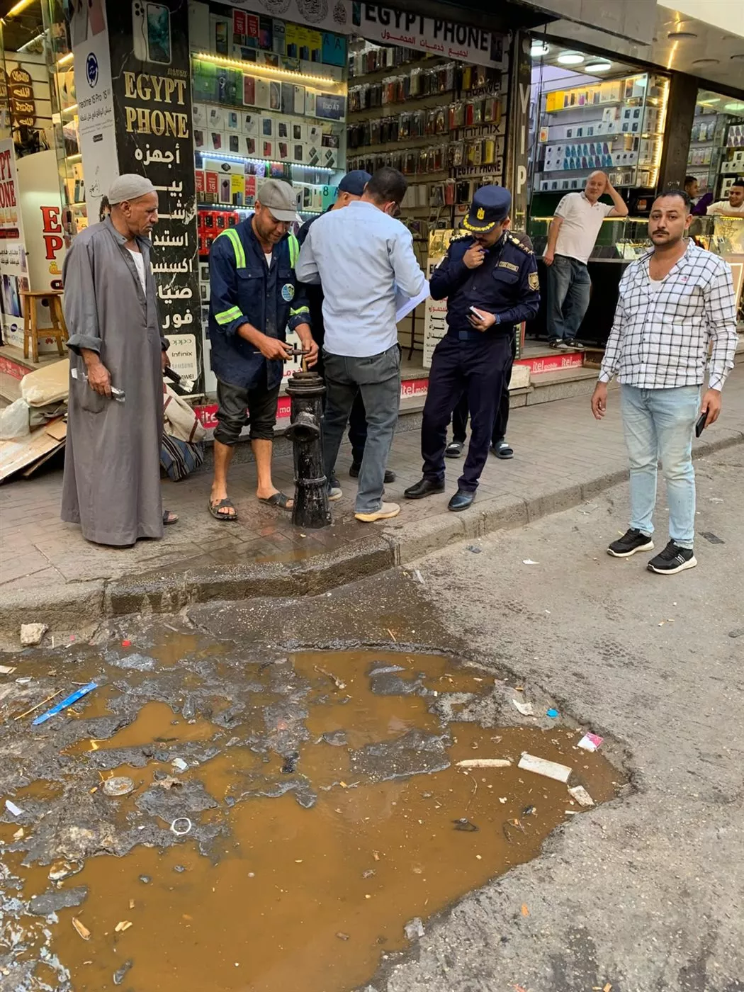 استعدادا للطوارئ، الحماية المدنية بالمنصورة تراجع حنفيات الحريق ونقاط الإطفاء