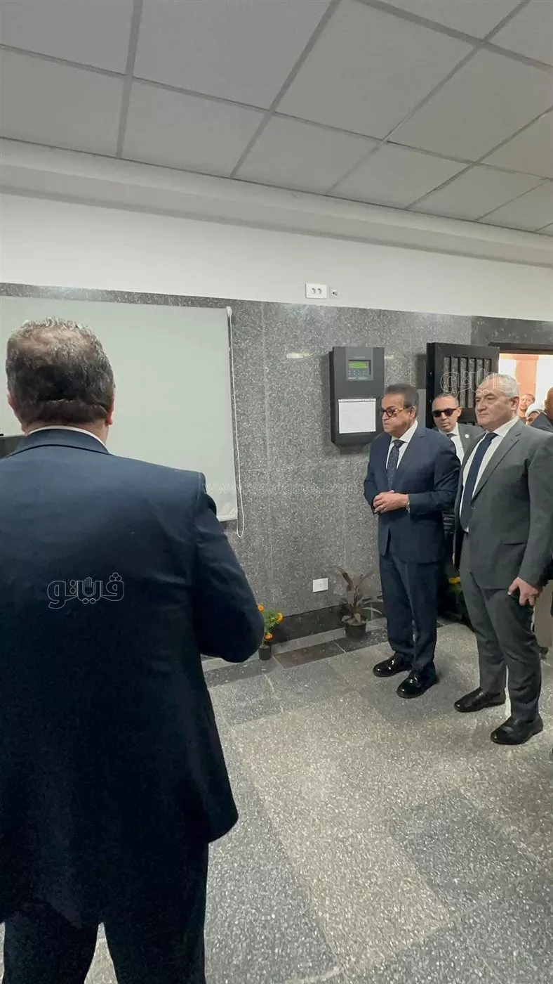 وزير الصحة يتفقد معهد الرمد ومستشفى الجلاء، ويوجه بزيادة أطباء الأسنان وتطوير الخدمات (فيديو وصور)