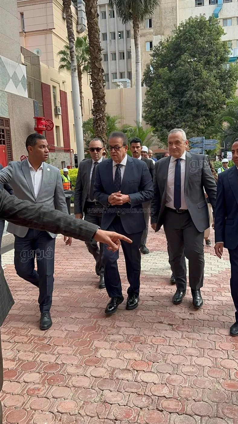وزير الصحة يتفقد معهد الرمد ومستشفى الجلاء، ويوجه بزيادة أطباء الأسنان وتطوير الخدمات (فيديو وصور)
