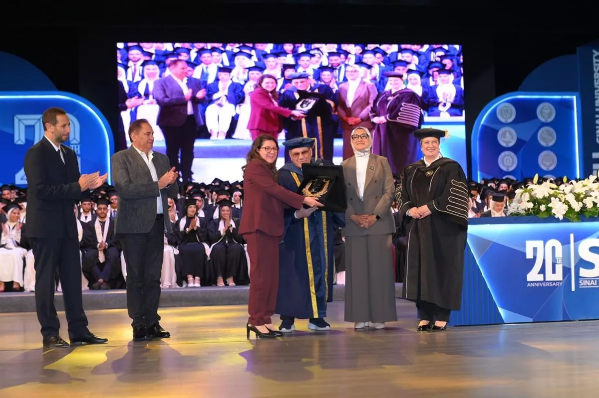 حسن راتب خلال حفل تخرج جامعة سيناء: تحديات إقليمية كبرى تنتظر المنطقة
