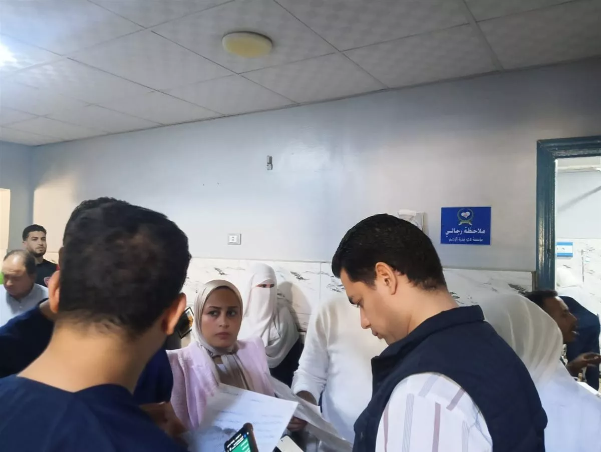 مسؤولو "صحة الجيزة" يتابعون الحالة الصحية لمصابي حادث الطريق الأوسطي
