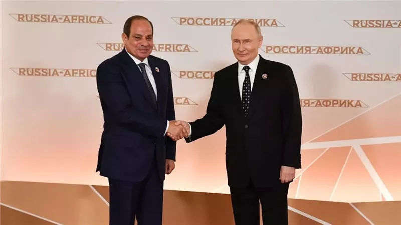  تفاصيل نشاط الرئيس السيسي في روسيا والمجر (فيديو وصور)